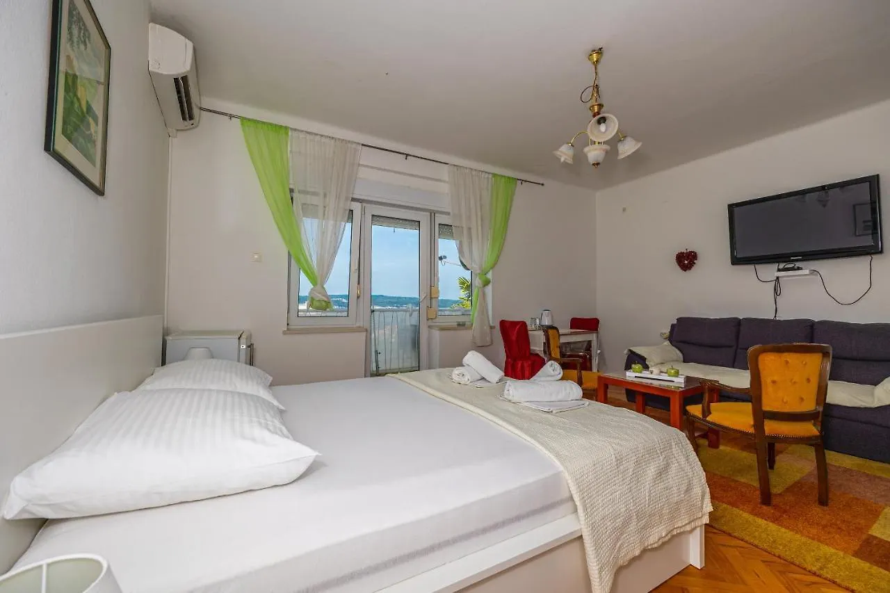 Double Bedroom Seaview Crikvenica 0*,  Croacia