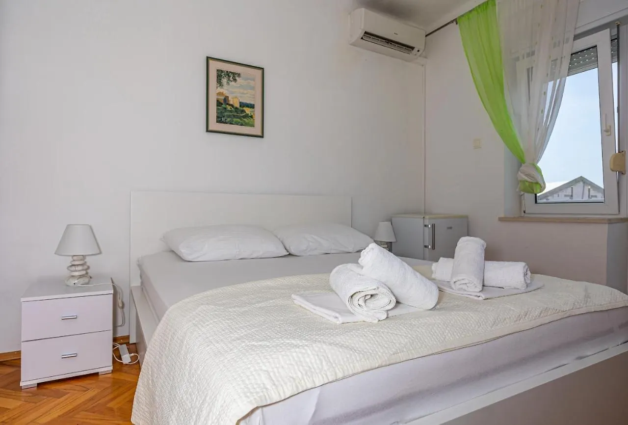 Double Bedroom Seaview Crikvenica Habitación en casa particular